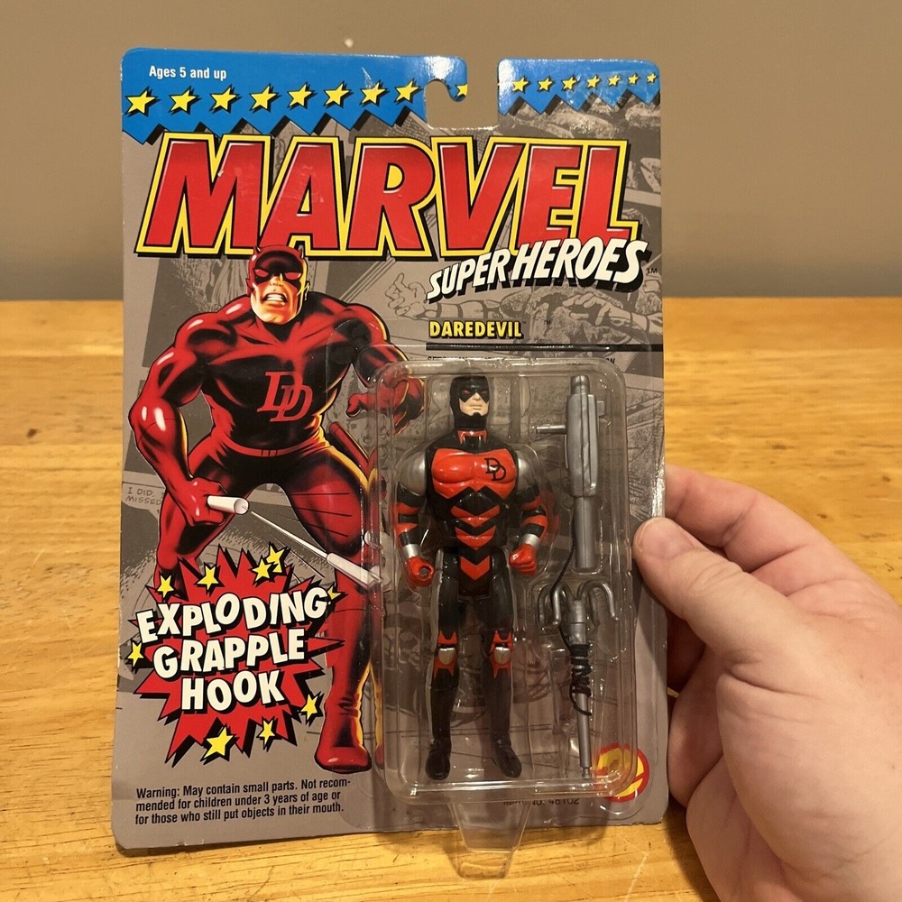 VINTAGE 1994 Marvel Super Heroes Daredevil Exploding Grapple Hook Action Figure‎